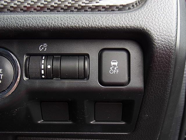 フォレスター S-リミテッド 4WD/黒半革/禁煙/ナビTV/Bluetooth/バックカメラ/HID/ドライブレコーダー/ETC/衝突軽減ブレーキ/前席シートヒーター(20枚目)