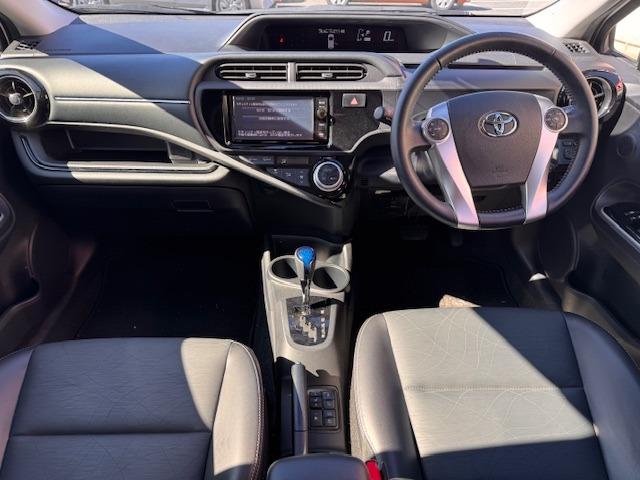 アクア Gブラックソフトレザーセレクション 専用シート/スマートキー/禁煙/ナビTV/Bluetooth/バックカメラ/ETC/衝突軽減ブレーキ/前席シートヒーター/クルーズコントロール(8枚目)