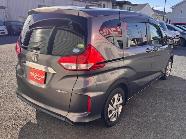 営業時間は１０時〜１９時まで営業！水曜定休（祝日の場合は翌日振替定休）になります。