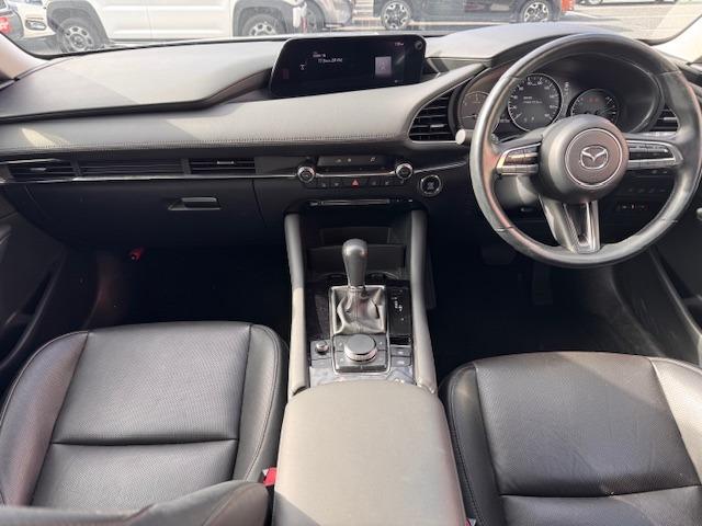 MAZDA3セダン XD Lパッケージ /黒革/禁煙/ナビTV/Bluetooth/LED/全周囲カメラ/ETC/衝突軽減ブレーキ/前席シートヒーター/レーダークルーズ(8枚目)