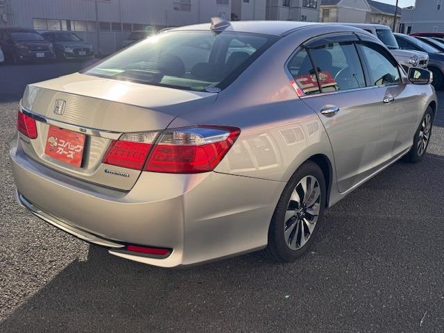 アコードハイブリッド LX /禁煙/ナビTV/Bluetooth/LED/バックカメラ/ETC/衝突軽減ブレーキ/レーダークルーズ/スマートキー/DVD再生(27枚目)