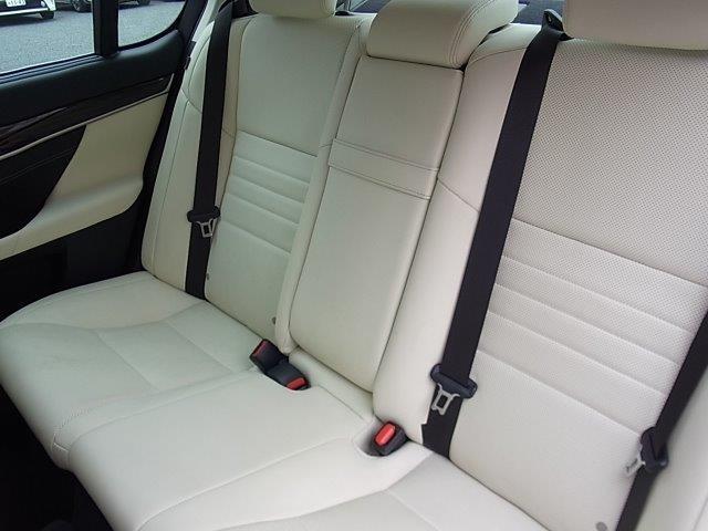 ＧＳ ＧＳ２００ｔ　バージョンＬ　／本革エアシート／禁煙／ナビＴＶ／Ｂｌｕｅｔｏｏｔｈ／後期／ＬＥＤ／バックカメラ／ドライブレコーダー／ＥＴＣ／衝突軽減ブレーキ（10枚目）