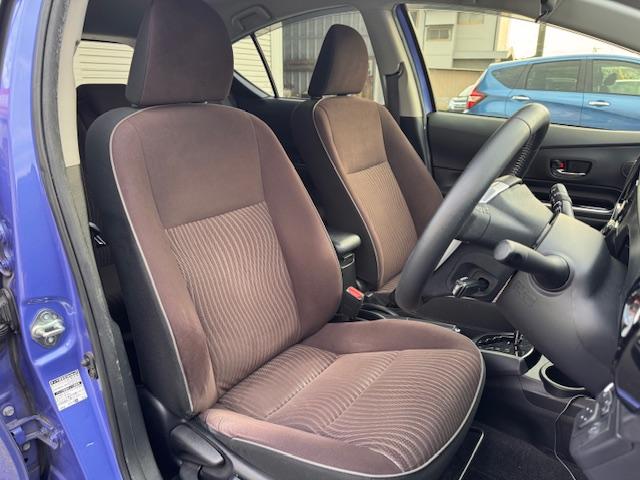 アクア Ｇ　／スマートキー／禁煙／ナビＴＶ／Ｂｌｕｅｔｏｏｔｈ／バックカメラ／ＥＴＣ／衝突軽減ブレーキ／クルーズコントロール／イモビライザー（9枚目）