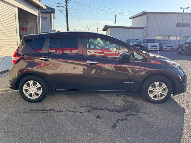 ノート ｅ－パワー　Ｘ　禁煙／ナビＴＶ／後期／ＬＥＤ／全周囲カメラ／障害物センサ／衝突軽減ブレーキ／オートライト／スマートキー／プッシュスタート／（26枚目）