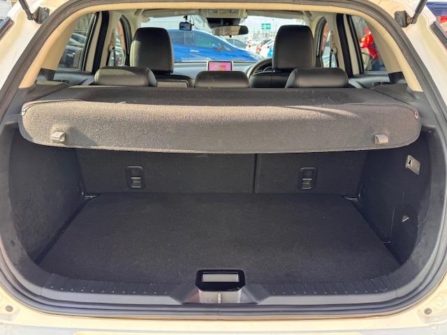 【自動車保険代理店】経験と知識豊富なスタッフが自動車保険の保証内容をご提案します。