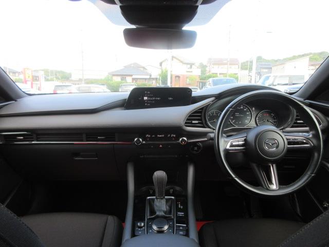 ＭＡＺＤＡ３ファストバック １５Ｓツーリング　／禁煙／ディスプレイオーディオ／ＴＶ／Ｂｌｕｅｔｏｏｔｈ／ＬＥＤ／全周囲カメラ／衝突軽減ブレーキ／レーダークルーズ／スマートキー（8枚目）