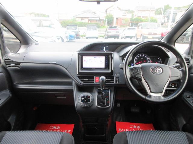 ヴォクシー ZS /ナビTV/両側電動スライド/禁煙/バックカメラ/HID/ETC/衝突軽減ブレーキ/スマートキー/DVD再/3列8人乗/イモビライザー(8枚目)