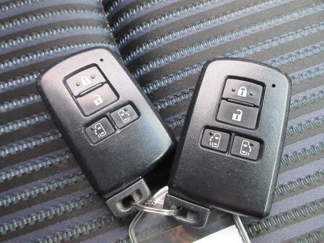 ヴォクシー ZS /ナビTV/両側電動スライド/禁煙/バックカメラ/HID/ETC/衝突軽減ブレーキ/スマートキー/DVD再/3列8人乗/イモビライザー(12枚目)