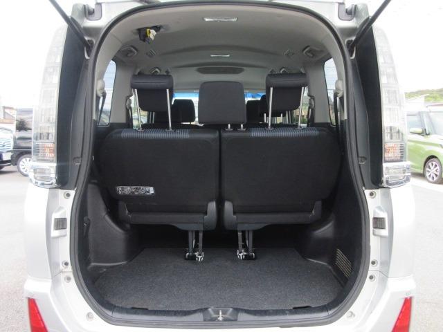 ヴォクシー ZS /ナビTV/両側電動スライド/禁煙/バックカメラ/HID/ETC/衝突軽減ブレーキ/スマートキー/DVD再/3列8人乗/イモビライザー(14枚目)