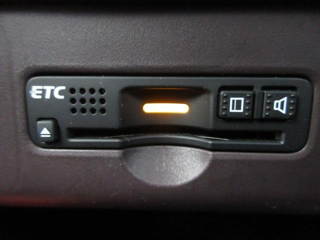 Ｎ－ＯＮＥ プレミアム　ツートン／黒半革／禁煙／ナビＴＶ／Ｂｌｕｅｔｏｏｔｈ／バックカメラ／ＨＩＤ／ドライブレコーダー／ＥＴＣ／スマートキー／ＤＶＤ再生（15枚目）