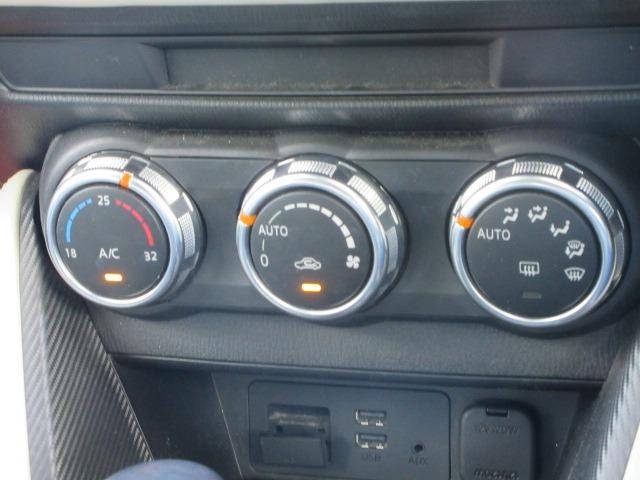 デミオ 13S Lパッケージ /半革/禁煙/ナビ/Bluetooth/LED/衝突軽減ブレーキ/スマートキー/イモビライザー/オートライト/オートエアコン(19枚目)