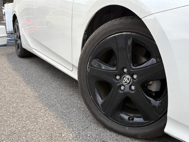 プリウス Sツーリングセレクション /黒革/禁煙/ナビTV/Bluetooth/LED/バックカメラ/ドライブレコーダー/ETC/前席シートヒーター/スマートキー/DVD再生(16枚目)