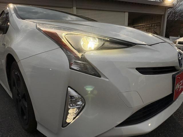 プリウス Sツーリングセレクション /黒革/禁煙/ナビTV/Bluetooth/LED/バックカメラ/ドライブレコーダー/ETC/前席シートヒーター/スマートキー/DVD再生(18枚目)