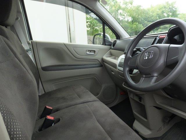 G 禁煙車/ナビTV/Bluetooth/スマートキー/アイドリングストップ/横滑防止/イモビライザー/オートエアコン/CD/プッシュスタート/電動格納ミラー/プライバシーガラス(14枚目)