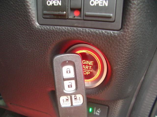 N-BOXカスタム G・Lホンダセンシング 両側電動スライド/禁煙/ナビTV/Bluetooth/LED/バックカメラ/ETC/衝突軽減ブレーキ/前席シートヒーター/レーダークルーズ(12枚目)