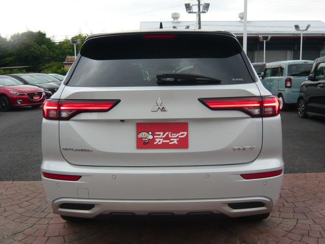 アウトランダーPHEV P ツートン4WD/本革/ナビTV/サンルーフ/Bluetooth/LED/全周囲カメラ/ドライブレコーダー/ETC/衝突軽減ブレーキ(13枚目)
