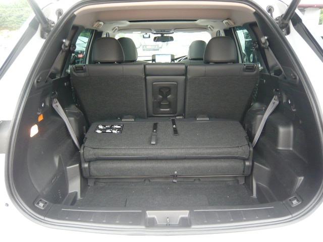 アウトランダーPHEV P ツートン4WD/本革/ナビTV/サンルーフ/Bluetooth/LED/全周囲カメラ/ドライブレコーダー/ETC/衝突軽減ブレーキ(14枚目)