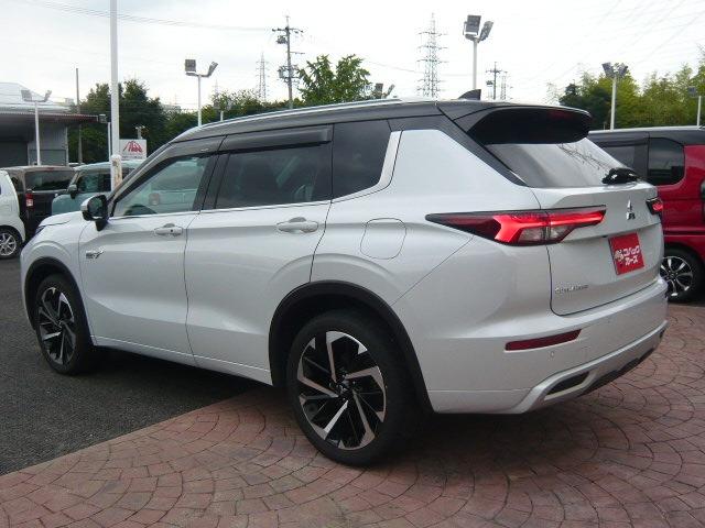 アウトランダーPHEV P ツートン4WD/本革/ナビTV/サンルーフ/Bluetooth/LED/全周囲カメラ/ドライブレコーダー/ETC/衝突軽減ブレーキ(21枚目)