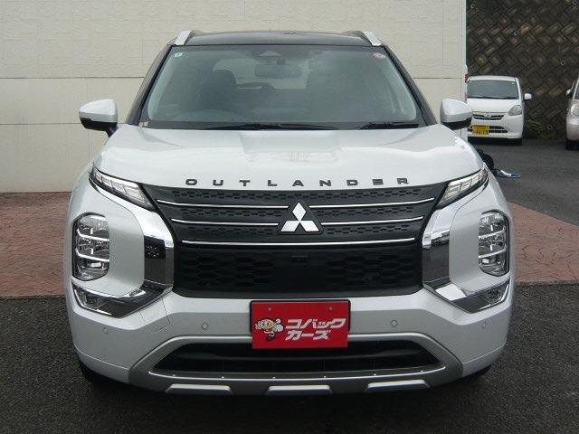アウトランダーPHEV P ツートン4WD/本革/ナビTV/サンルーフ/Bluetooth/LED/全周囲カメラ/ドライブレコーダー/ETC/衝突軽減ブレーキ(24枚目)