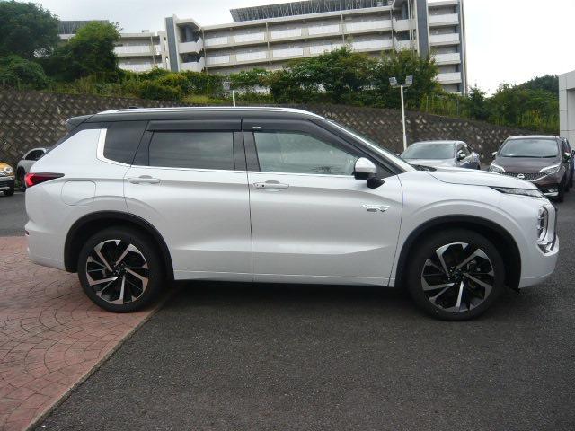 アウトランダーPHEV P ツートン4WD/本革/ナビTV/サンルーフ/Bluetooth/LED/全周囲カメラ/ドライブレコーダー/ETC/衝突軽減ブレーキ(26枚目)