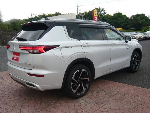 アウトランダーPHEV P ツートン4WD/本革/ナビTV/サンルーフ/Bluetooth/LED/全周囲カメラ/ドライブレコーダー/ETC/衝突軽減ブレーキ(27枚目)
