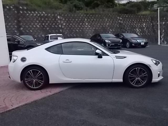 BRZ R /禁煙/ナビTV/Bluetooth/バックカメラ/HID/ドライブレコーダー/ETC/DVD再生/イモビライザー/純正17AW(26枚目)