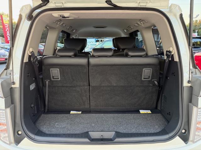 エルグランド 250ハイウェイスターS 両側電動スライド/黒半革シート/禁煙/ナビTV/Bluetooth/LED/全周囲カメラ/ETC/3列7人乗/スマートキー/プッシュスタート/オートライト/(14枚目)