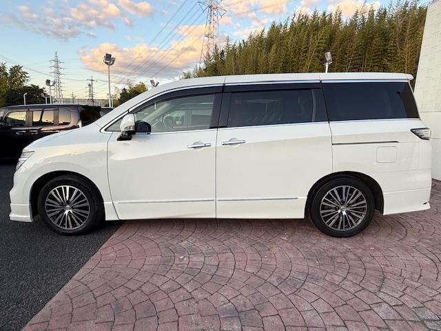 エルグランド 250ハイウェイスターS 両側電動スライド/黒半革シート/禁煙/ナビTV/Bluetooth/LED/全周囲カメラ/ETC/3列7人乗/スマートキー/プッシュスタート/オートライト/(22枚目)