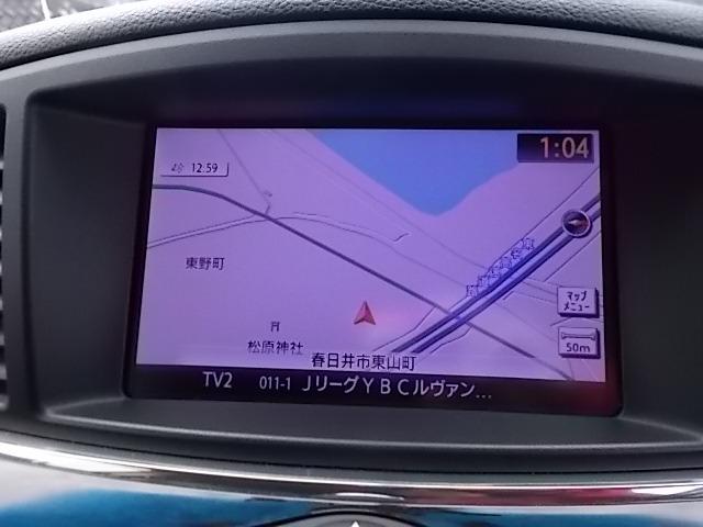 エルグランド ２５０ハイウェイスターアーバンクロム　／フリップモニター／ナビＴＶ／両側電動スライド／黒半革／禁煙／全周囲カメラ／ＨＩＤ／ドライブレコーダー／ＥＴＣ／スマートキー／ＤＶＤ再生（11枚目）