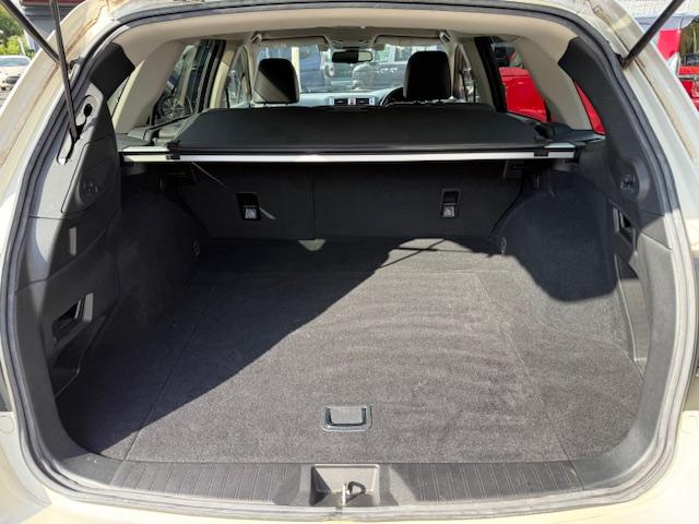 レガシィアウトバック リミテッド 4WD/黒本革シート/禁煙/8型ナビ/Bluetooth/バックカメラ/HID/ETC/電動リアゲート/全席シートヒータ/衝突軽減ブレーキ/障害物センサ/オートハイビーム/前席電動シート(14枚目)