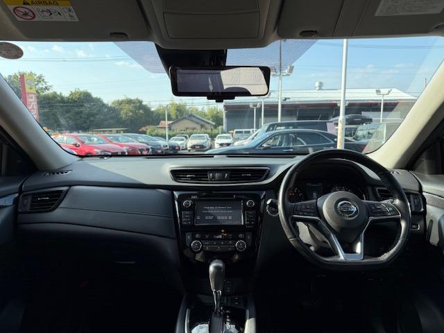 エクストレイル ２０Ｘ　ハイブリッド　エマージェンシーブレーキＰ　４ＷＤ／禁煙／ナビ／後期／ＬＥＤ／全周囲カメラ／ＥＴＣ／電動リアゲート／衝突軽減ブレーキ／全席シートヒータ／オートハイビーム／（8枚目）