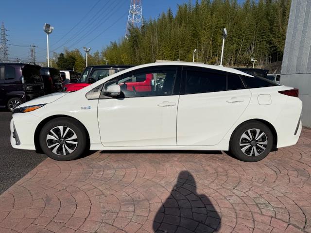 プリウスＰＨＶ Ｓナビパッケージ　禁煙／１１．６型ナビＴＶ／Ｂｌｕｅｔｏｏｔｈ／ＬＥＤ／バックカメラ／ドライブレコーダー／ＥＴＣ／衝突軽減ブレーキ／前席シートヒータ／オートハイビーム／障害物センサ／（22枚目）