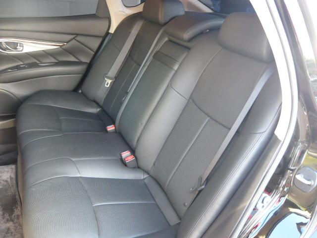 フーガ ２５０ＧＴ　黒革エアシート／禁煙／ナビＴＶ／Ｂｌｕｅｔｏｏｔｈ／サイド＆バックカメラ／ＨＩＤ／ＥＴＣ／障害物センサ／前席電動シート／クルーズコントロール／（10枚目）