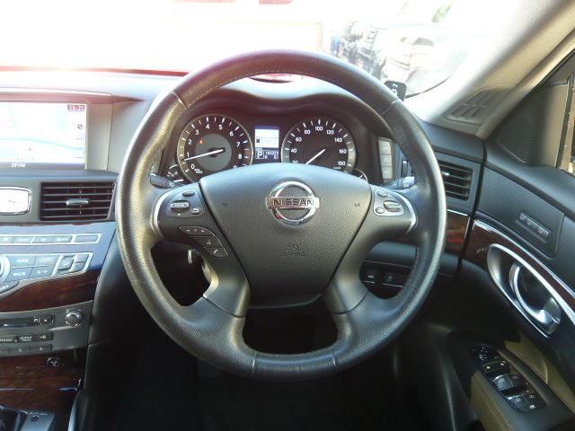 フーガ ２５０ＧＴ　黒革エアシート／禁煙／ナビＴＶ／Ｂｌｕｅｔｏｏｔｈ／サイド＆バックカメラ／ＨＩＤ／ＥＴＣ／障害物センサ／前席電動シート／クルーズコントロール／（15枚目）