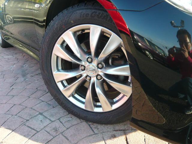 フーガ ２５０ＧＴ　黒革エアシート／禁煙／ナビＴＶ／Ｂｌｕｅｔｏｏｔｈ／サイド＆バックカメラ／ＨＩＤ／ＥＴＣ／障害物センサ／前席電動シート／クルーズコントロール／（16枚目）