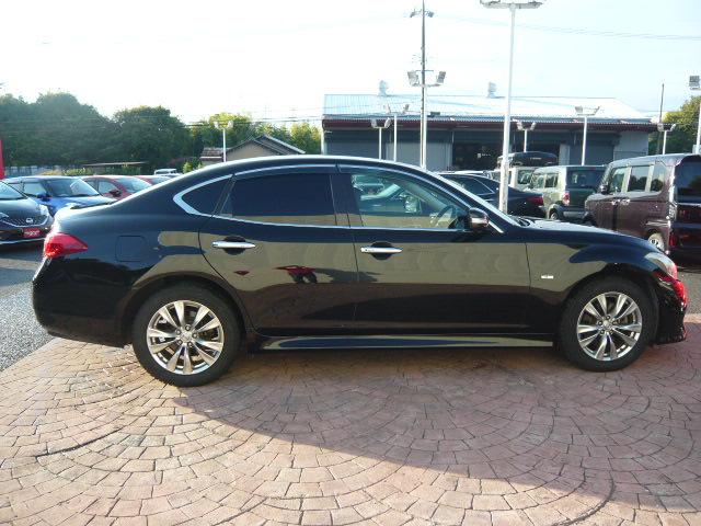 フーガ ２５０ＧＴ　黒革エアシート／禁煙／ナビＴＶ／Ｂｌｕｅｔｏｏｔｈ／サイド＆バックカメラ／ＨＩＤ／ＥＴＣ／障害物センサ／前席電動シート／クルーズコントロール／（26枚目）