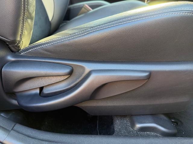 アクア Ｇ　Ｇ’ｓ　／黒半革／禁煙／ナビＴＶ／Ｂｌｕｅｔｏｏｔｈ／ＬＥＤ／バックカメラ／スマートキー／ＤＶＤ再生／イモビライザー／オートライト／オートエアコン（15枚目）