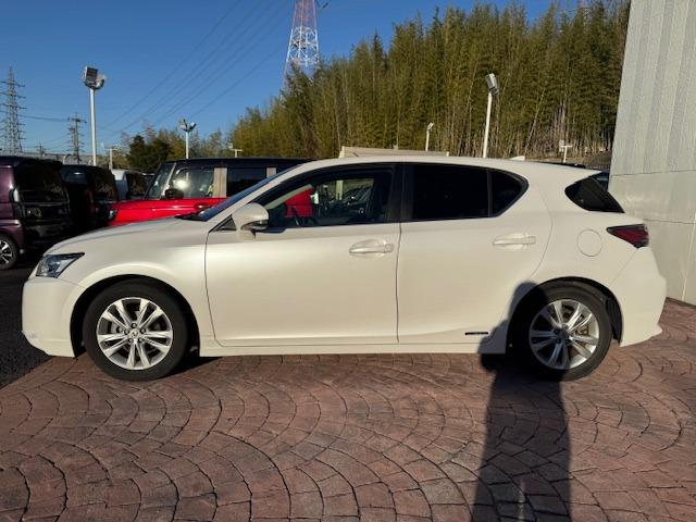 ＣＴ ＣＴ２００ｈ　バージョンＣ　／禁煙／ナビＴＶ／Ｂｌｕｅｔｏｏｔｈ／ＬＥＤ／バックカメラ／ＥＴＣ／衝突軽減ブレーキ／前席シートヒーター／クルーズコントロール／スマートキー（22枚目）