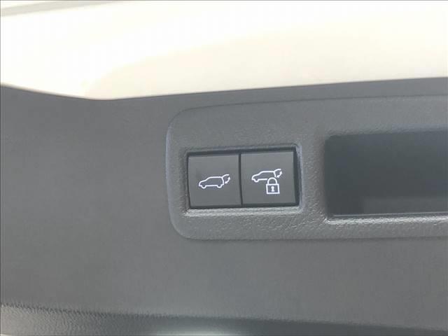 G 新車 8型ディスプレイオーディオ Bカメラ パワーシート レーダークルコン 衝突軽減 レーンアシスト LEDヘッド セーフティS パワーバックドア スマートキー(11枚目)