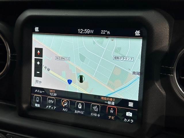 ジープ・ラングラーアンリミテッド サハラ　純正ナビ　バックカメラ　黒革シート　シートヒーター　アダプティブクルーズコントロール　スマートキー　プッシュスタート　ＥＴＣ　ブラインドスポットモニター　ＬＥＤヘッド　フォグランプ　背面タイヤ（3枚目）