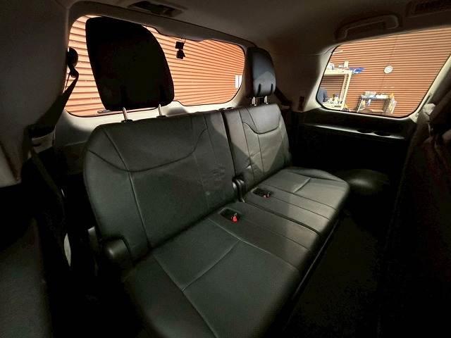 ＬＸ ＬＸ５７０　モデリスタエアロ　サンルーフ　リヤエンターテイメント　マークレビソン　ＣＯＯＬＢＯＸ　アラウンドビューモニター　レーダークルーズコントロール　シートベンチレーション　シートヒーター　電動リアゲート（9枚目）