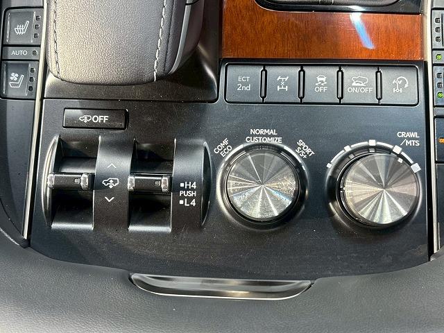 ＬＸ ＬＸ５７０　モデリスタエアロ　サンルーフ　リヤエンターテイメント　マークレビソン　ＣＯＯＬＢＯＸ　アラウンドビューモニター　レーダークルーズコントロール　シートベンチレーション　シートヒーター　電動リアゲート（50枚目）