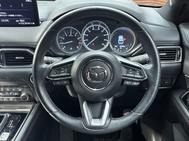 ＣＸ－８ ２５Ｓ　ブラックトーンエディション　全周囲カメラ　レーダークルーズコントロール　置くだけ充電　　シートヒーター　本革シート　電動パワシート　　電動テールゲート　ヘッドアップディスプレ　アイドリングストップ　３列シート　Ｂｌｕｅｔｏｏｔｈ（70枚目）