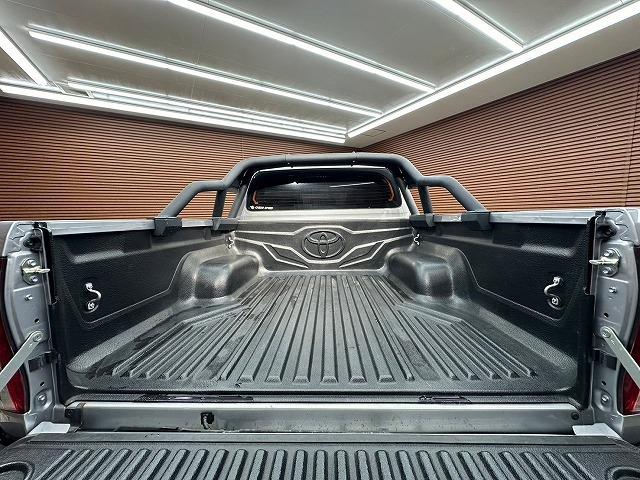 ハイラックス Ｚ　ブラックラリーエディション　ＴＲＤパーツ　ハードトノカバー　地デジナビ　バックカメラ　クルーズコントロール　衝突軽減　レーンディーパチャーアラート　ダウンヒルアシストコントロール　オートエアコン　ステアリングリモコン　ＥＴＣ（34枚目）