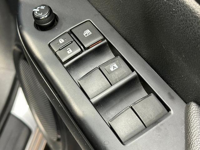 ハイラックス Ｚ　ブラックラリーエディション　ＴＲＤパーツ　ハードトノカバー　地デジナビ　バックカメラ　クルーズコントロール　衝突軽減　レーンディーパチャーアラート　ダウンヒルアシストコントロール　オートエアコン　ステアリングリモコン　ＥＴＣ（71枚目）