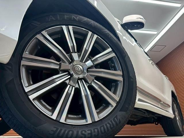 ＬＸ ＬＸ５７０　サンルーフ　マークレビンソン　クールボックス　全周囲カメラ　デジタルインナーミラー　エアロパーツ　シートクーラー　シートヒーター　ステアリングヒーター　クリソナ　ＢＳＭ　ＨＵＤ　電動リアゲート（11枚目）