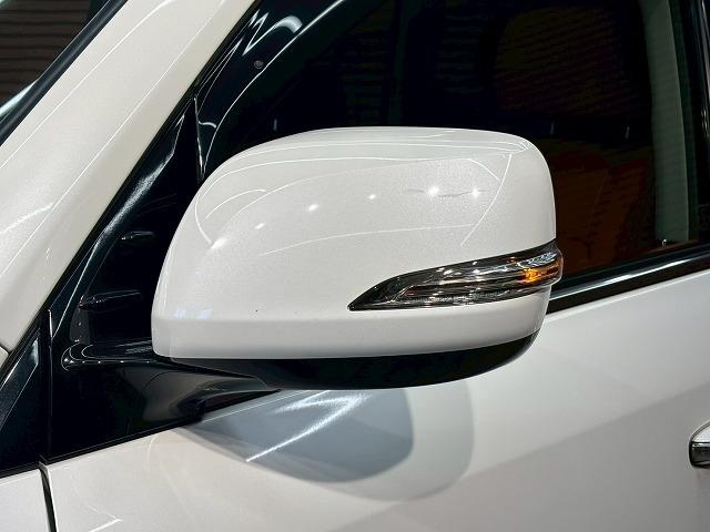 ＬＸ ＬＸ５７０　サンルーフ　マークレビンソン　クールボックス　全周囲カメラ　デジタルインナーミラー　エアロパーツ　シートクーラー　シートヒーター　ステアリングヒーター　クリソナ　ＢＳＭ　ＨＵＤ　電動リアゲート（22枚目）