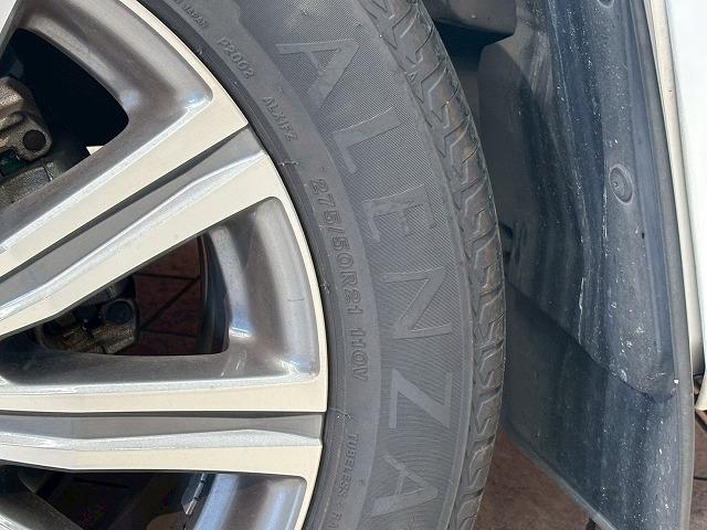 ＬＸ ＬＸ５７０　サンルーフ　マークレビンソン　クールボックス　全周囲カメラ　デジタルインナーミラー　エアロパーツ　シートクーラー　シートヒーター　ステアリングヒーター　クリソナ　ＢＳＭ　ＨＵＤ　電動リアゲート（25枚目）