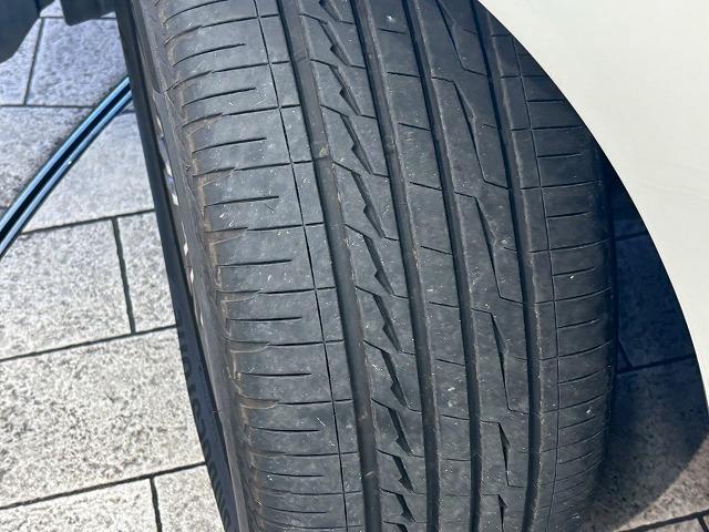 ＬＸ ＬＸ５７０　サンルーフ　マークレビンソン　クールボックス　全周囲カメラ　デジタルインナーミラー　エアロパーツ　シートクーラー　シートヒーター　ステアリングヒーター　クリソナ　ＢＳＭ　ＨＵＤ　電動リアゲート（27枚目）