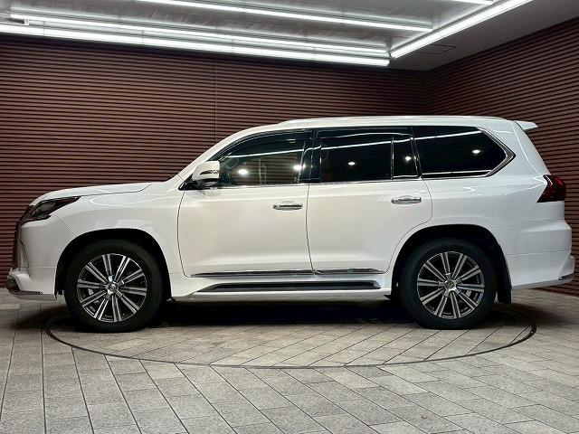 ＬＸ ＬＸ５７０　サンルーフ　マークレビンソン　クールボックス　全周囲カメラ　デジタルインナーミラー　エアロパーツ　シートクーラー　シートヒーター　ステアリングヒーター　クリソナ　ＢＳＭ　ＨＵＤ　電動リアゲート（35枚目）